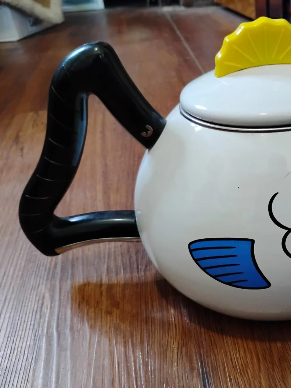 Vintage Kamenstein Fish Tea Kettle Pot